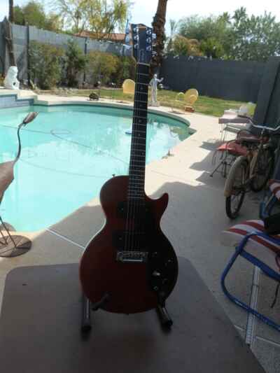 1984 GIBSON CHALLENGER RED WITH CASE VERY KOOL