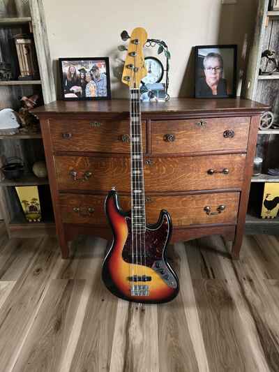 Fender American Vintage II 1966 Jazz Bass 4-String, Sunburst, Multiple Colors