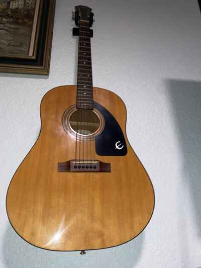 Vintage Epiphone Acoustic Guitar AJ-100 Limited Edition & Case