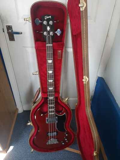 Gibson SG Standard Bass in Cherry Red 
