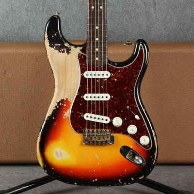 Fender Masterbuilt Greg Fessler 1964 Stratocaster - Sunburst - Case - 2nd Hand