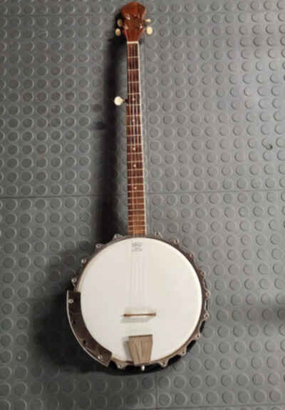 Vintage Framus 5 string Banjo needs some restoration, with rough case