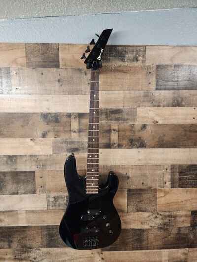 Charvel  Electric Bass Guitar Black 1980s Parts Or  Repair Repaired Headstock