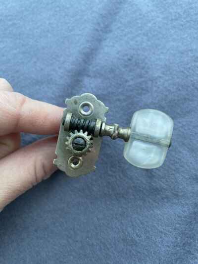 1950s 1960s German guitar tuner 7mm shaft Hofner Hoyer - left side