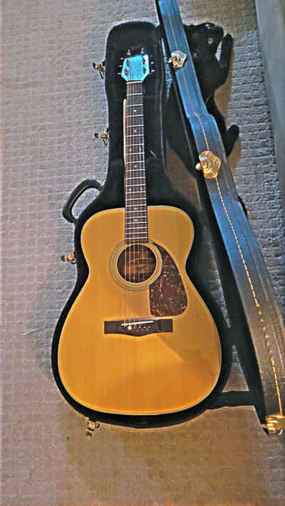 Fender F-200, grand concert style, spruce top, mahogany back / sides, mfg. 1982-88