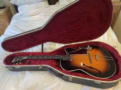 Levin model 335 Archtop Guitar 1959 with  original DeArmond 1100 Pickup