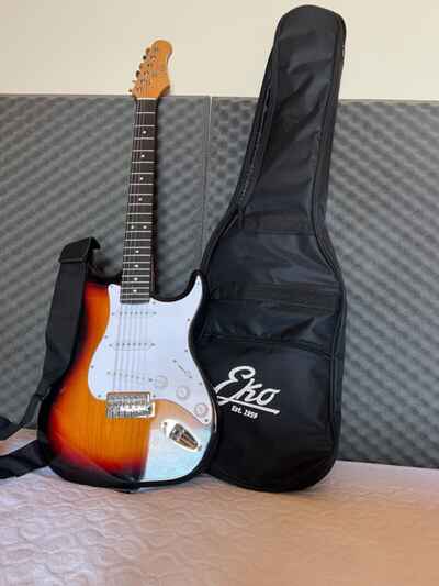 Eko EG-11 con amplificatore piedistallo e cavo Noiseless
