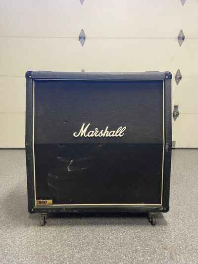 Marshall (1960A) 300 W 4x12 " " Angled Extension Cabinet