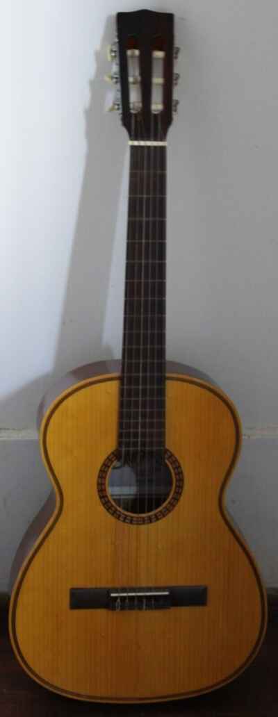 Vintage 1970s Savona SN-20 classical guitar
