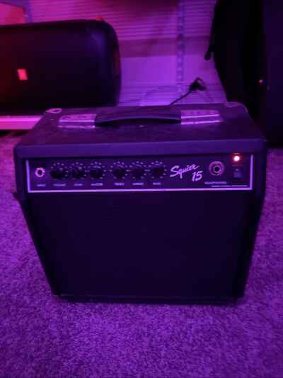 VINTAGE- FENDER MUSICAL INSTRUMENTS- " SQUIER 15" AMP-