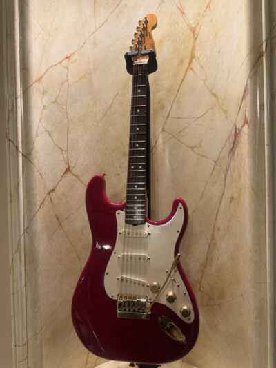 1982 Fender the Strat - Transparent Wine Red - MINT